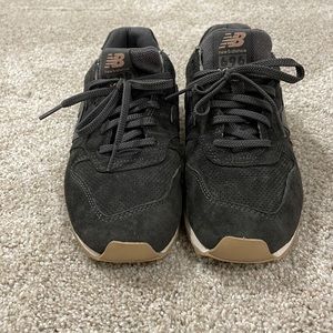 New Balance Tennis Shoes Size 7